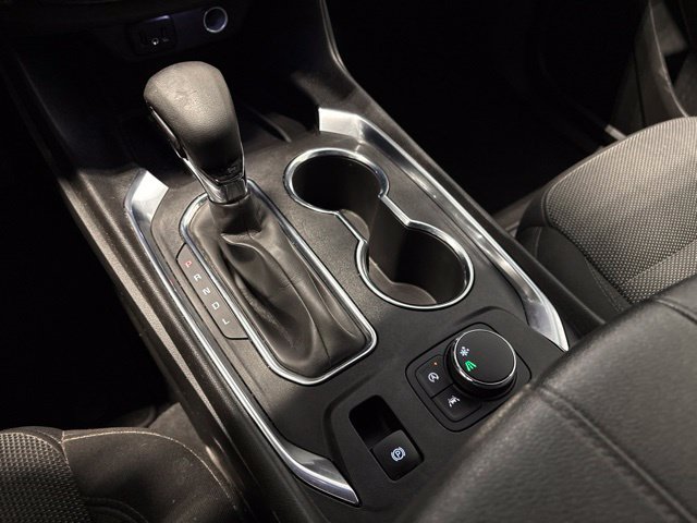 Used 2023 Chevrolet Traverse LT FWD image 24