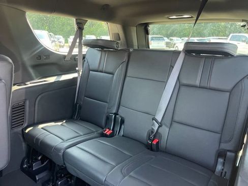 Used 2024 Chevrolet Suburban RST w/ Luxury Package RWD image 36