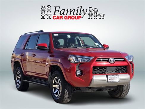Certified 2024 Toyota 4Runner TRD Off-Road Premium image 2