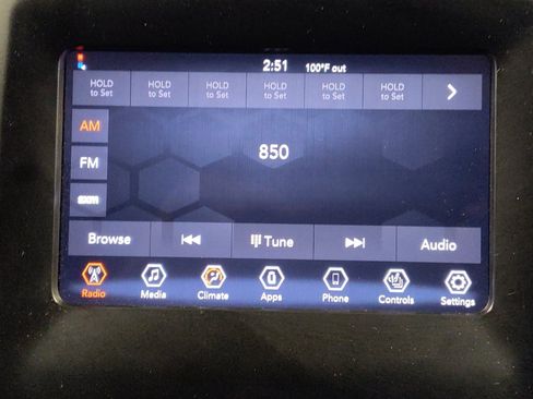 Used 2021 Jeep Cherokee Latitude Plus FWD image 25