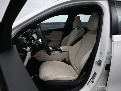 New 2025 Mercedes-Benz C 300 4MATIC Sedan image 19