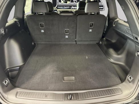 New 2025 Jeep Grand Cherokee Altitude image 10