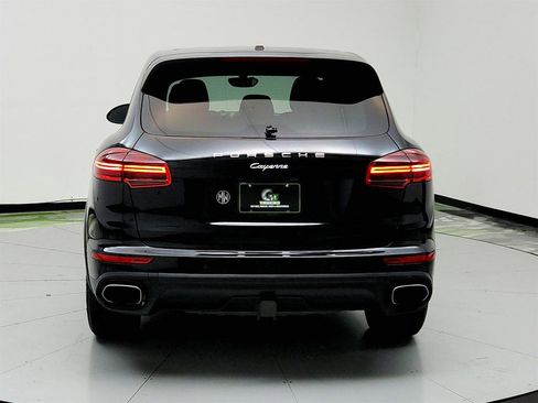 Used 2017 Porsche Cayenne Platinum Edition AWD/4WD image 6