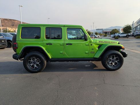 Used 2018 Jeep Wrangler Unlimited Rubicon AWD/4WD image 2