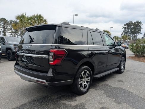 Used 2024 Ford Expedition Limited image 4