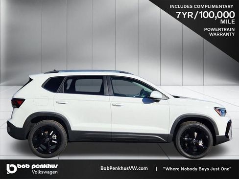 New 2026 Volkswagen Taos SEL image 28