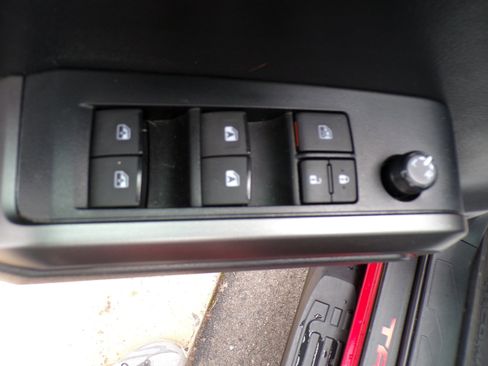 Used 2023 Toyota Tacoma TRD Sport image 12