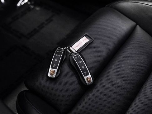 Used 2023 Porsche Taycan 4 Cross Turismo image 64