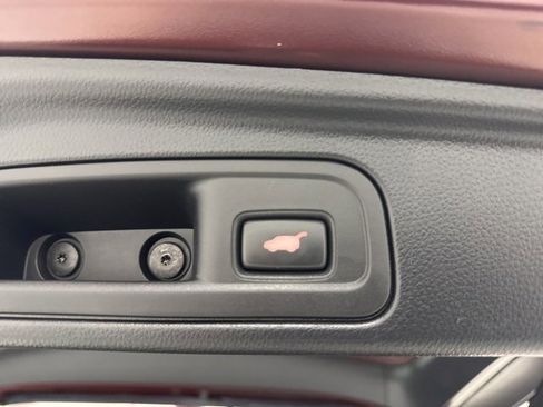 Used 2020 Honda Pilot Touring image 31