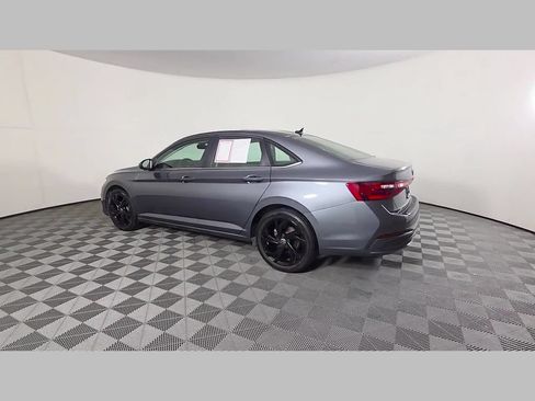 Used 2025 Volkswagen Jetta SE w/ Sunroof Package FWD image 44