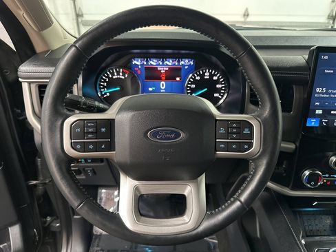 Used 2022 Ford Expedition Max XLT image 13