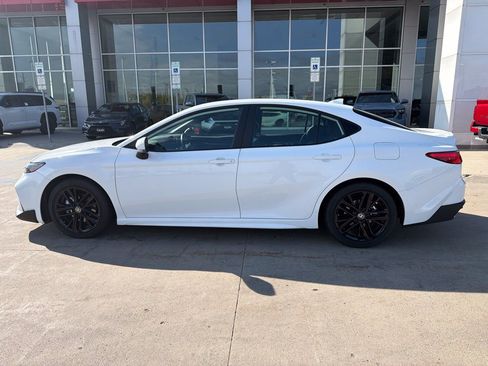 Certified 2025 Toyota Camry SE w/ Convenience Package FWD image 8