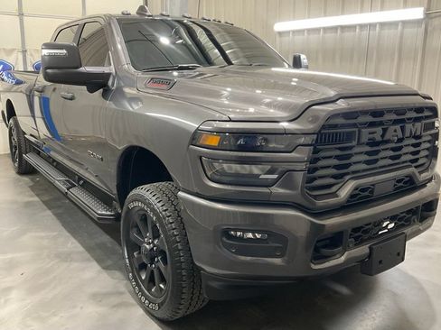 Used 2025 RAM 3500 Big Horn AWD/4WD image 2