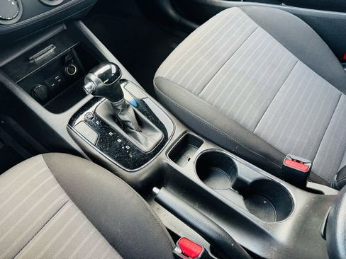 Used 2017 Kia Forte S w/ S Technology Package image 18