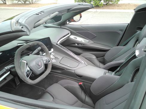 Certified 2023 Chevrolet Corvette Stingray Convertible w/ 1LT RWD image 15