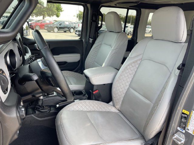 Used 2022 Jeep Wrangler Unlimited Sahara AWD/4WD image 26