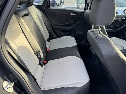 Used 2020 Volkswagen Jetta R-Line w/ R-Line Cold Weather Package image 30