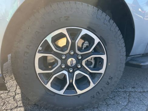 Used 2024 Ford Expedition XLT image 11