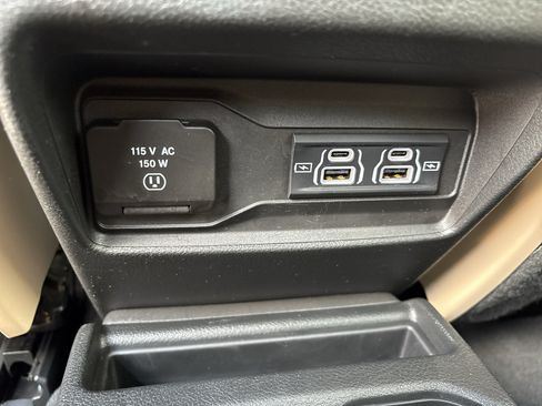 Used 2024 Jeep Grand Cherokee L Limited RWD image 20