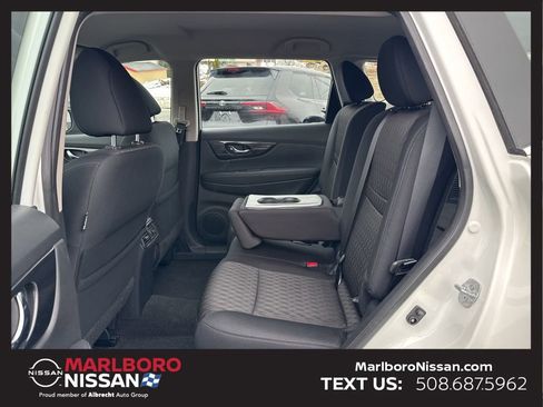 Used 2017 Nissan Rogue S image 15