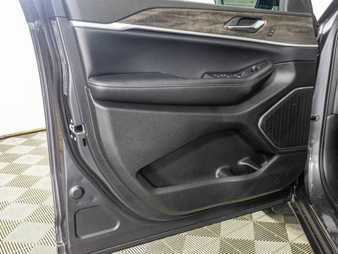 New 2026 Jeep Grand Cherokee L Limited image 36