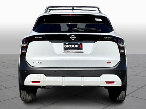 New 2026 Nissan Kicks SR image 4