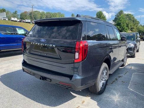 New 2025 Ford Expedition Active image 26