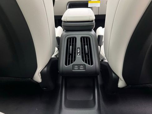 New 2026 BMW X1 xDrive28i image 9