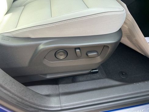 Used 2025 Buick Envision Avenir image 10