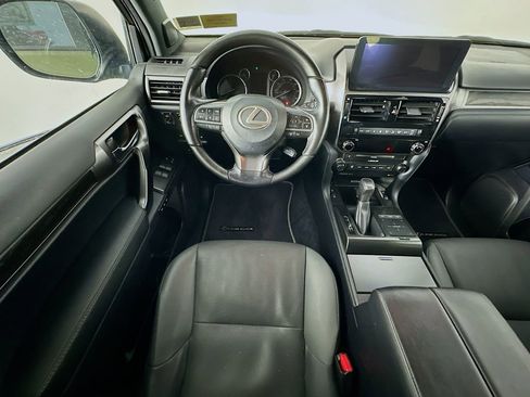 Used 2022 Lexus GX 460 w/ Black Line Special Edition AWD/4WD image 9