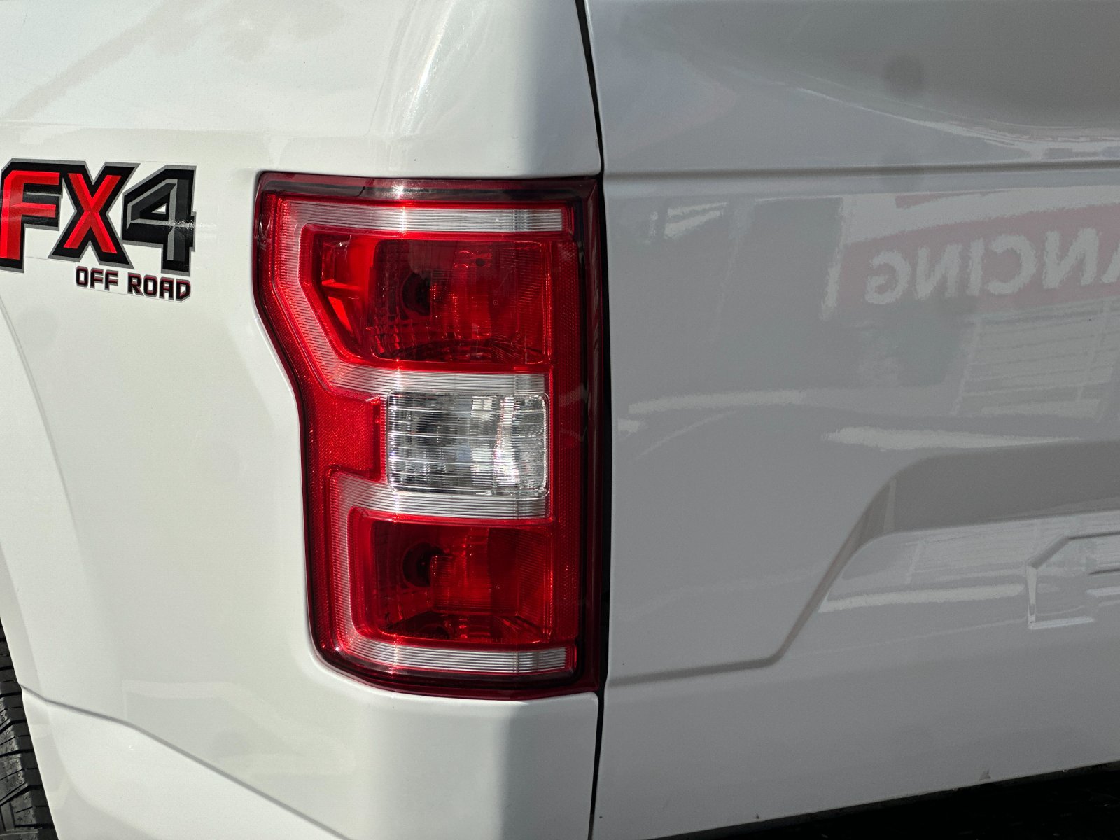 Used 2018 Ford F150 XLT w/ Equipment Group 302A Luxury AWD/4WD image 23