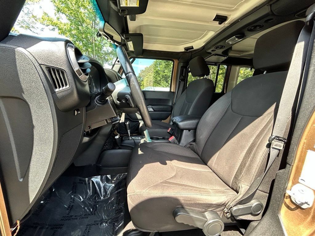 Used 2015 Jeep Wrangler Unlimited Sport w/ Quick Order Package 24S AWD/4WD image 14