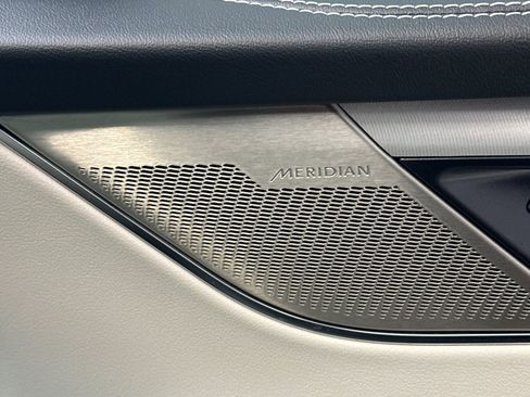 Used 2024 Jaguar F-PACE R-Dynamic S image 21