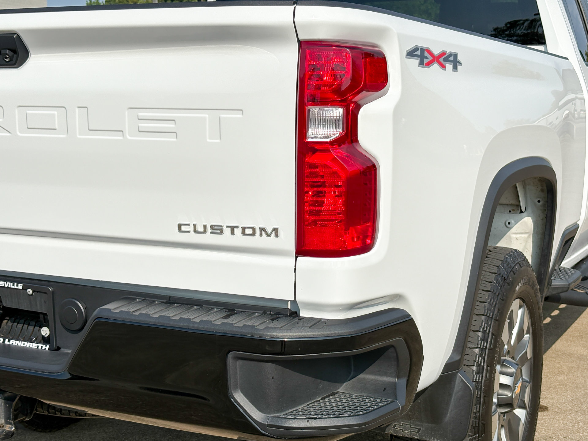 Used 2025 Chevrolet Silverado 2500 Custom w/ Custom Convenience Package AWD/4WD image 12