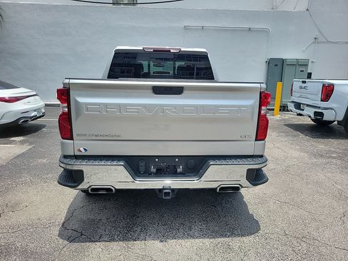 Used 2021 Chevrolet Silverado 1500 LTZ w/ Z71 Off-Road Package AWD/4WD image 11