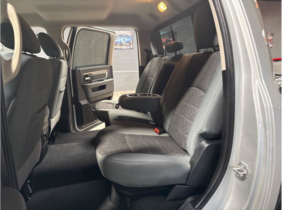 Used 2017 RAM 1500 Big Horn AWD/4WD image 9