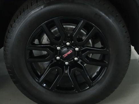 Used 2024 GMC Sierra 1500 Elevation AWD/4WD image 10