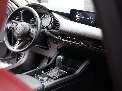 Used 2025 MAZDA MAZDA3 s image 19