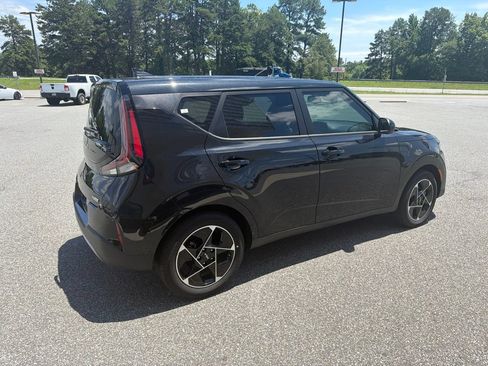 Used 2025 Kia Soul EX FWD image 10