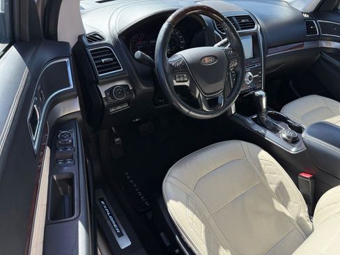 Used 2017 Ford Explorer Platinum AWD/4WD image 16