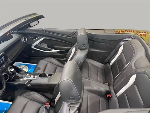 Used 2016 Chevrolet Camaro SS RWD image 18