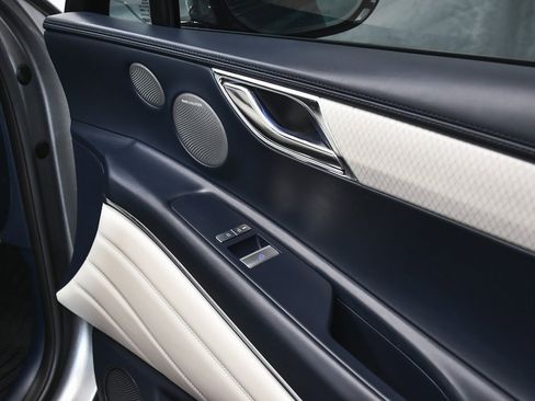 Used 2025 Genesis GV80 3.5T Prestige image 22