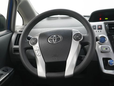 Used 2014 Toyota Prius V Three FWD image 16