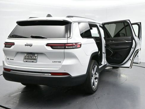 Used 2021 Jeep Grand Cherokee L Limited w/ Luxury Tech Group II AWD/4WD image 38