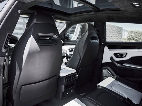 Used 2019 Lamborghini Urus AWD/4WD image 42