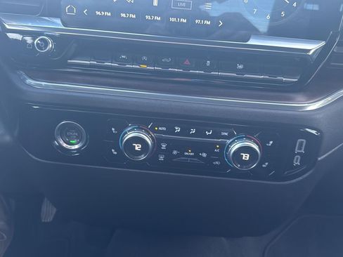 Used 2024 GMC Sierra 1500 SLT image 19