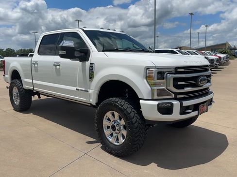 Used 2021 Ford F250 Platinum w/ FX4 Off-Road Package AWD/4WD image 3