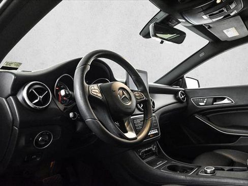 Used 2017 Mercedes-Benz CLA 250 4MATIC image 10