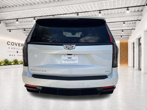 Used 2024 Cadillac Escalade ESV Sport Platinum AWD/4WD image 12