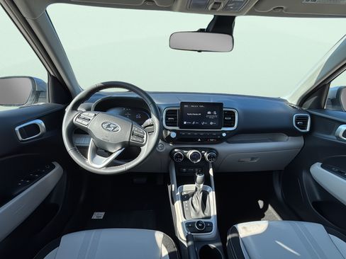 New 2026 Hyundai Venue SEL FWD image 9